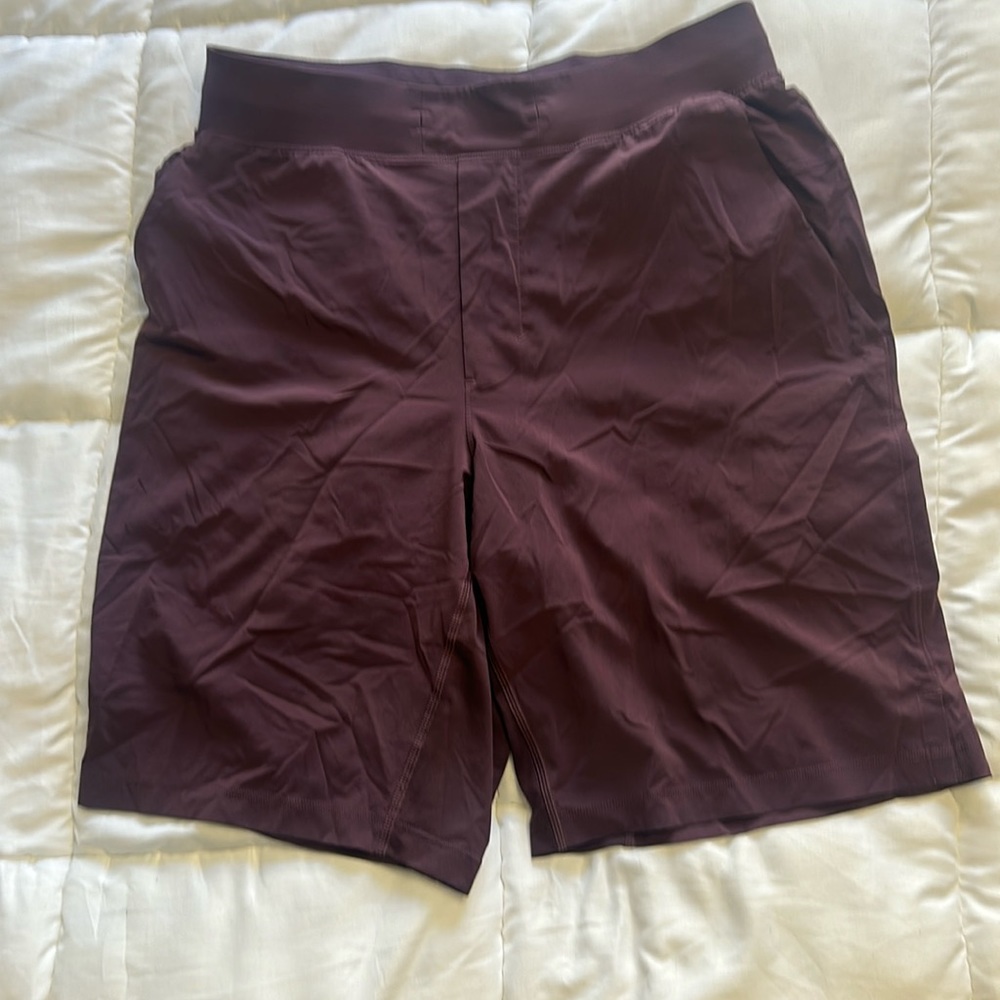 Men’s lululemon 11” shorts